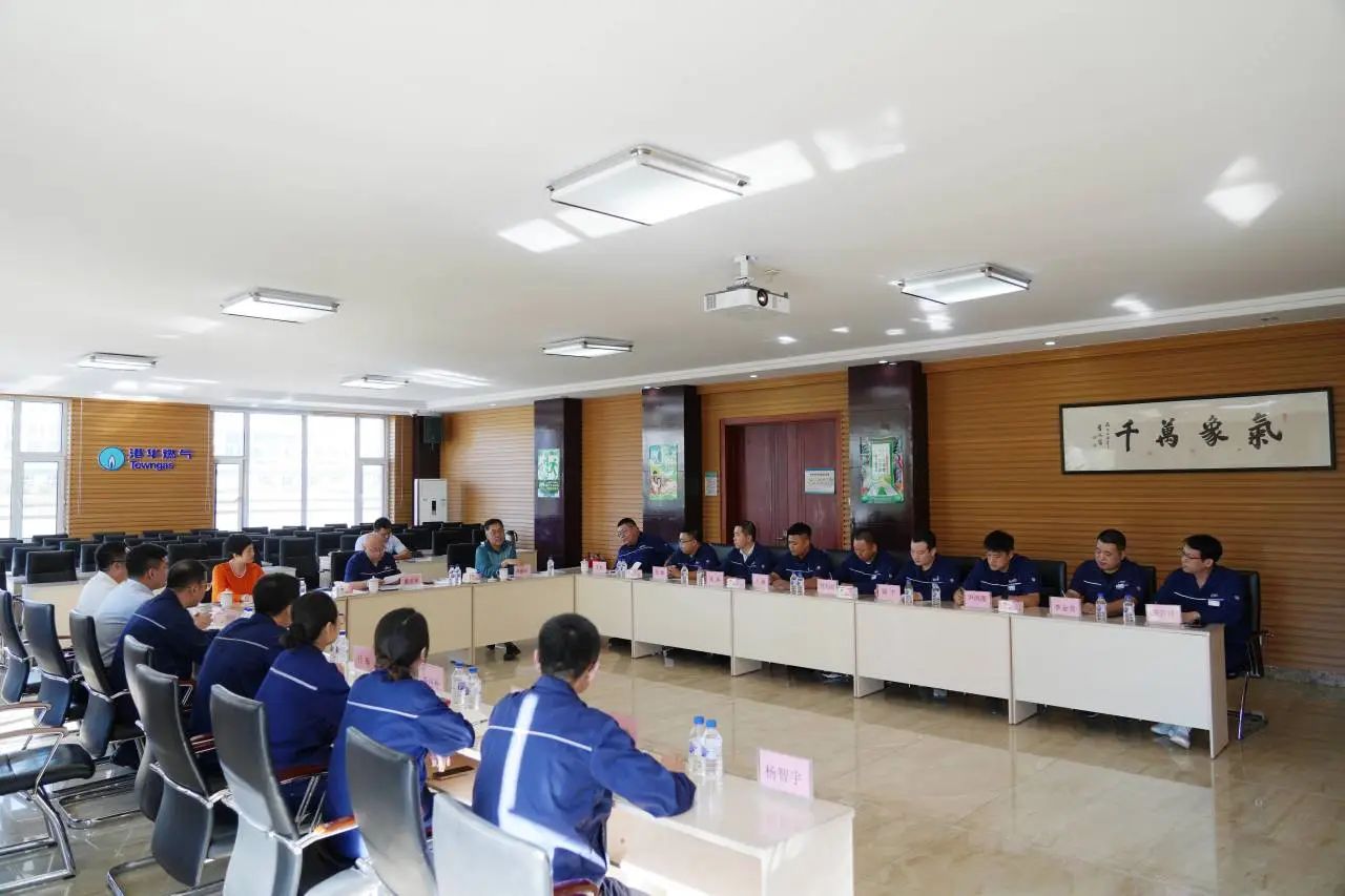 ��ǿ��ʹ����������������Ҿ��񡱳���ʢ�������ٿ���ף��40����ϯ����̸��